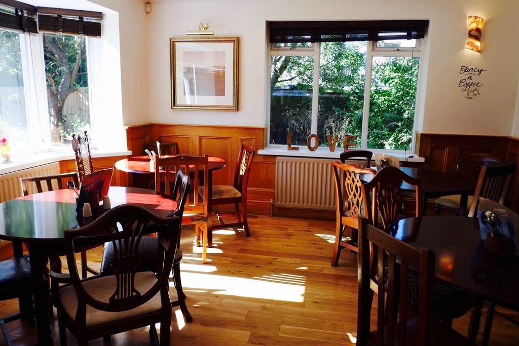 The George Carvery & Hotel Ripon Esterno foto